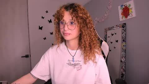 Snapshot of valent_27 chatting on 08/08/26, 01:19 Valentina online show from 08/08/26, 01:19