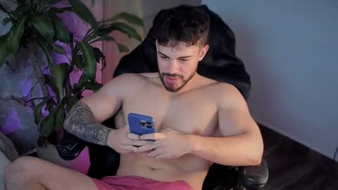 valenthinoking online show from 09/10/25, 11:27