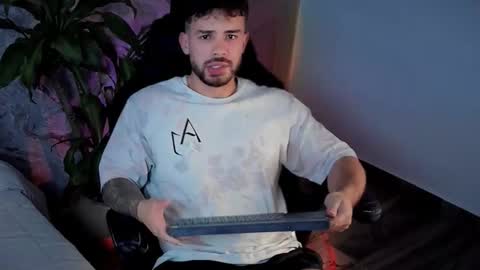 valenthinoking online show from 09/23/25, 01:08