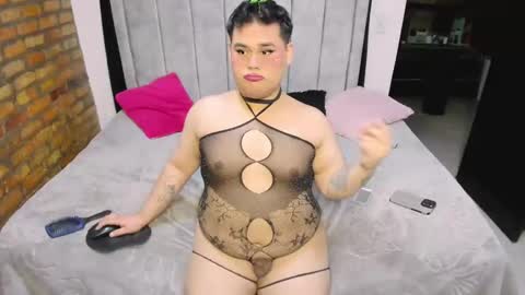 Snapshot of valenthottie chatting on 11/13/25, 02:10 Valentina online show from 11/13/25, 02:10