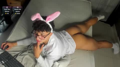 Valentin0 online show from 11/14/25, 07:56