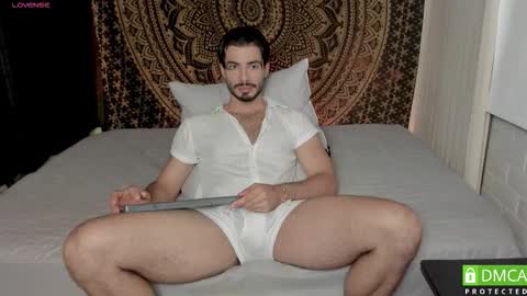 valentin_hoffman online show from 12/03/25, 11:41