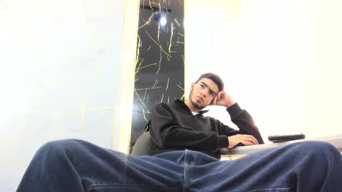 VALENTIN  online show from 03/25/26, 03:23