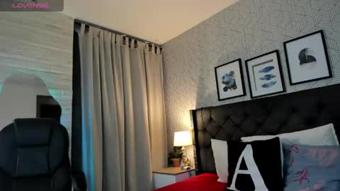 Valen online show from 04/23/26, 11:42