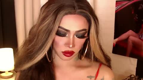 Snapshot of valentina_goddess_tsxxx chatting on 01/11/25, 06:24 Amanda online show from 01/11/25, 06:24