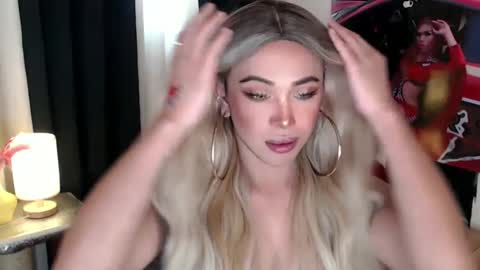 Snapshot of valentina_goddess_tsxxx chatting on 02/15/25, 12:59 Amanda online show from 02/15/25, 12:59