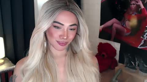 Snapshot of valentina_goddess_tsxxx chatting on 02/16/25, 04:31 Amanda online show from 02/16/25, 04:31