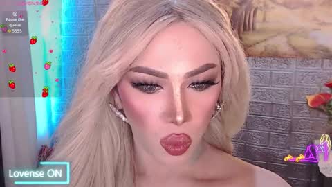 Amanda online show from 12/01/25, 05:29