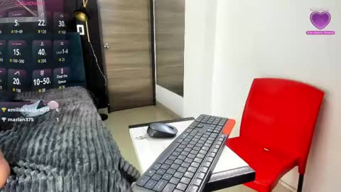 valentina_herrrera online show from 04/21/26, 05:28