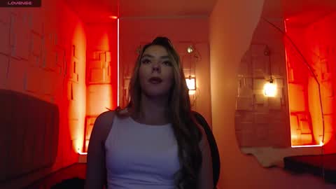 Valentina online show from 11/06/25, 04:08