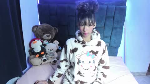 valentinaklean1 online show from 02/24/26, 05:49