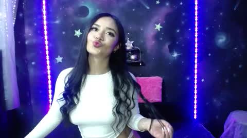 valentinarojass_ online show from 02/17/26, 01:51