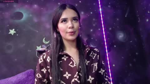 valentinarojass_ online show from 04/18/26, 07:58