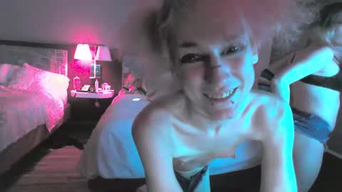 Tina Bates online show from 12/21/24, 09:23