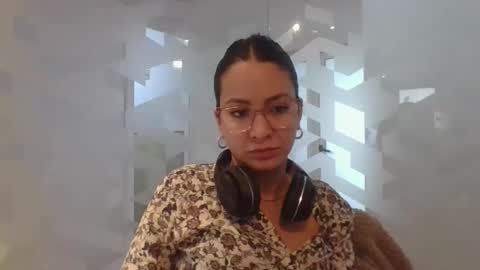 Valentina online show from 05/19/26, 04:24