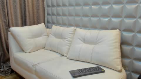 Snapshot of valentinasu chatting on 01/15/25, 02:02 Valentina online show from 01/15/25, 02:02