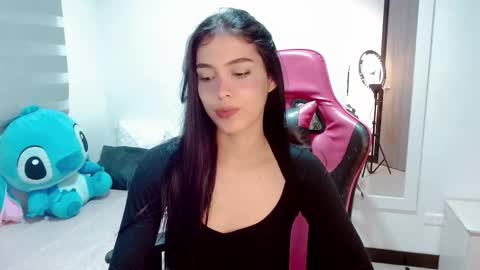 Snapshot of valentinasweet_ chatting on 10/08/25, 12:52 Valentina online show from 10/08/25, 12:52