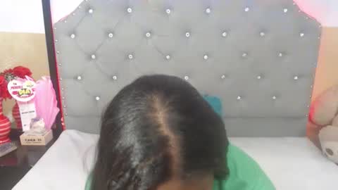 valentina vega online show from 11/26/25, 04:46