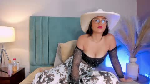 Snapshot of valentinavegaa chatting on 06/04/26, 01:55 Valentina Vega online show from 06/04/26, 01:55