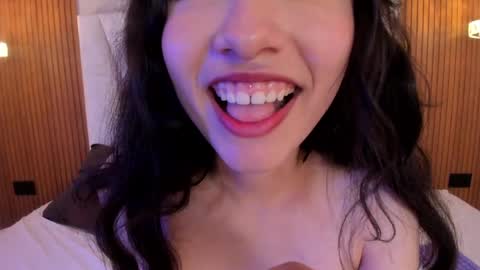Snapshot of valentine_cutemml chatting on 05/22/26, 01:17 Valentine online show from 05/22/26, 01:17