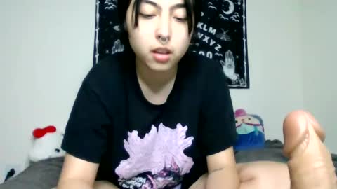 ValentineKitty online show from 12/22/24, 02:17