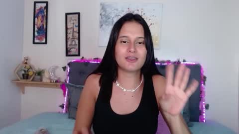 V A L E N T I N I online show from 02/22/26, 07:56