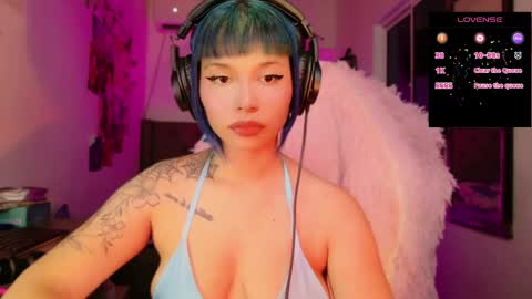 Danielle  Please help me to reach 300 thumbs up online show from 12/21/25, 07:04