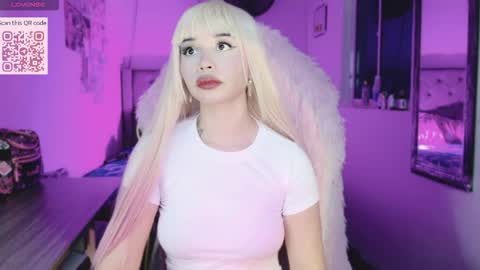 Danielle  Please help me to reach 300 thumbs up online show from 03/05/26, 12:17