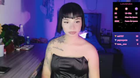 Snapshot of valentinna_5 chatting on 07/21/26, 05:43 Danielle Please help me to reach 300 thumbs up online show from 07/21/26, 05:43