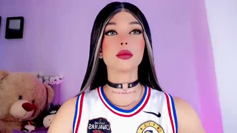 Snapshot of valentinne_marian chatting on 01/09/25, 12:09 Marian online show from 01/09/25, 12:09