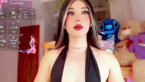 Snapshot of valentinne_marian chatting on 02/16/25, 04:31 Marian online show from 02/16/25, 04:31