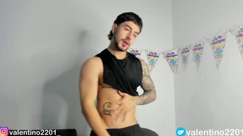 valentino online show from 12/05/24, 01:47