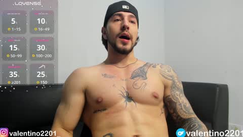 valentino online show from 12/10/24, 03:41