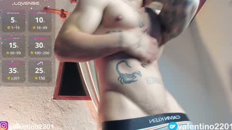 valentino online show from 12/18/24, 03:58