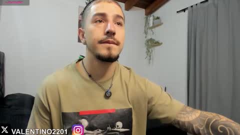 valentino online show from 11/15/25, 11:43