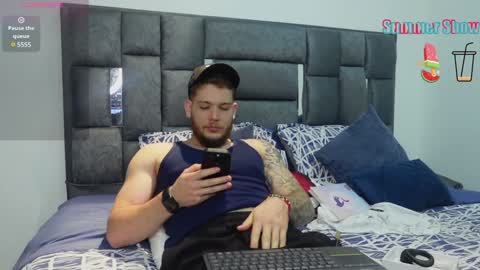 Snapshot of valentino_ferrari28 chatting on 01/24/25, 03:43 Valentino Ferrari online show from 01/24/25, 03:43