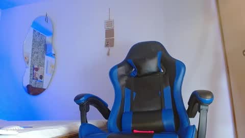 Mistery Guy online show from 12/02/25, 01:55