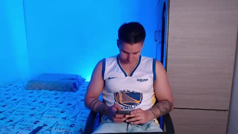 Snapshot of valentinosex_1 chatting on 05/07/26, 08:36 VALENTINO online show from 05/07/26, 08:36