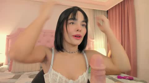 Snapshot of valentoro1 chatting on 01/04/25, 11:54 Vale Toro online show from 01/04/25, 11:54