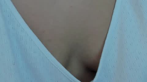 Snapshot of valentoro1 chatting on 01/10/25, 02:45 Vale Toro online show from 01/10/25, 02:45