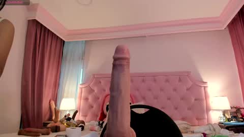 Snapshot of valentoro1 chatting on 02/17/25, 03:20 Vale Toro online show from 02/17/25, 03:20