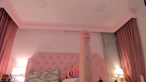 Snapshot of valentoro1 chatting on 09/19/25, 11:55 Vale Toro online show from 09/19/25, 11:55