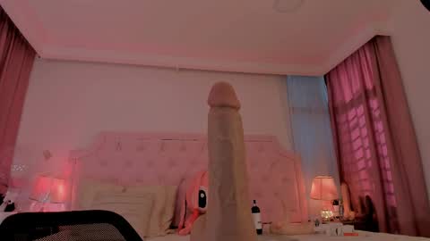 Snapshot of valentoro1 chatting on 05/07/26, 02:00 Vale Toro online show from 05/07/26, 02:00