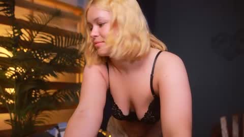 Snapshot of valeri______ chatting on 06/20/26, 07:05 valeri______ online show from 06/20/26, 07:05