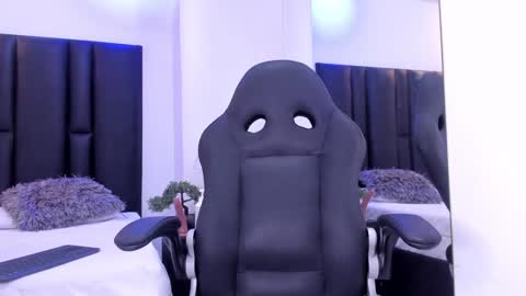 valeri_tafur online show from 01/30/25, 04:55