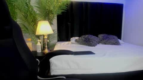 valeri_tafur online show from 10/15/25, 10:59