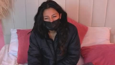 Snapshot of valeria__torres chatting on 07/03/26, 01:28 Valeria online show from 07/03/26, 01:28