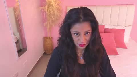 Snapshot of valeria__torres chatting on 07/10/26, 11:02 Valeria online show from 07/10/26, 11:02