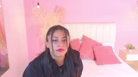 Snapshot of valeria__torres chatting on 07/22/26, 11:13 Valeria online show from 07/22/26, 11:13