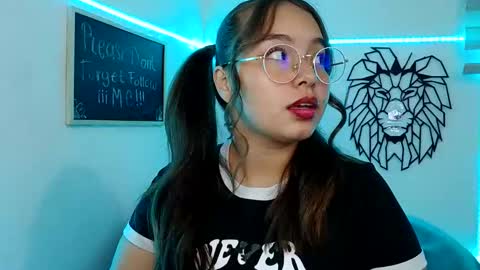 valeria online show from 11/17/25, 02:39